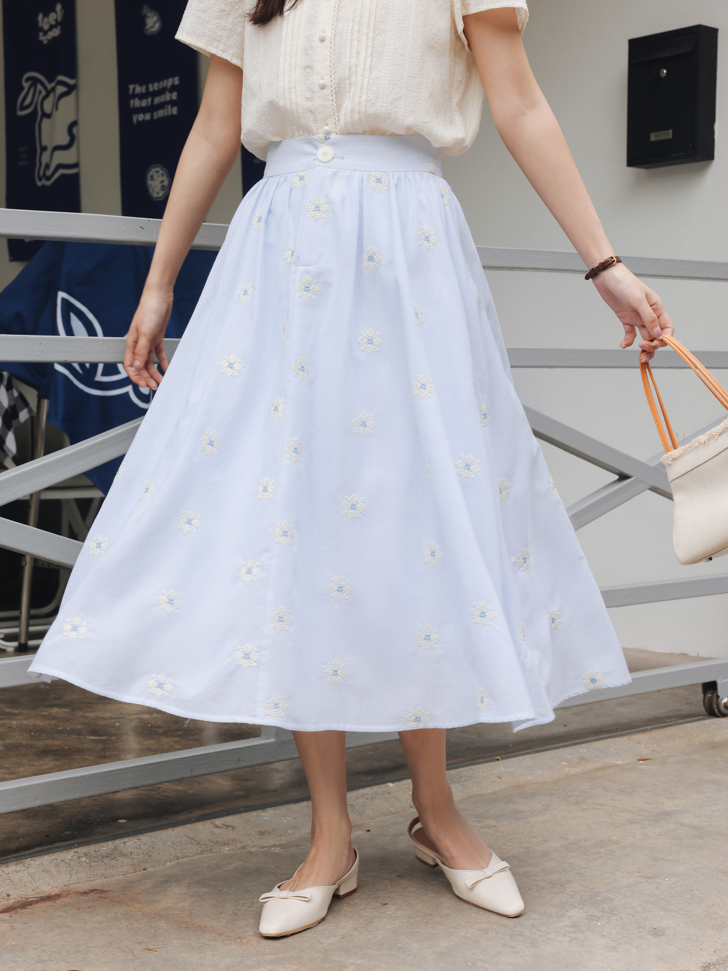 Vintage White Shirt Floral Emb - Midi Skirt Floral avis et prix
